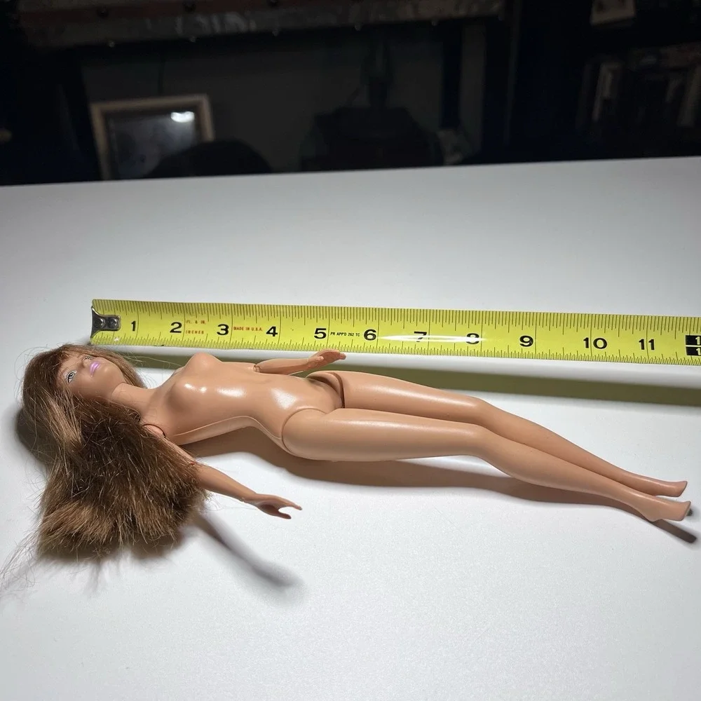 Barbie Waving Hand Doll 1966 Brunette Articulated Arms Nude‎